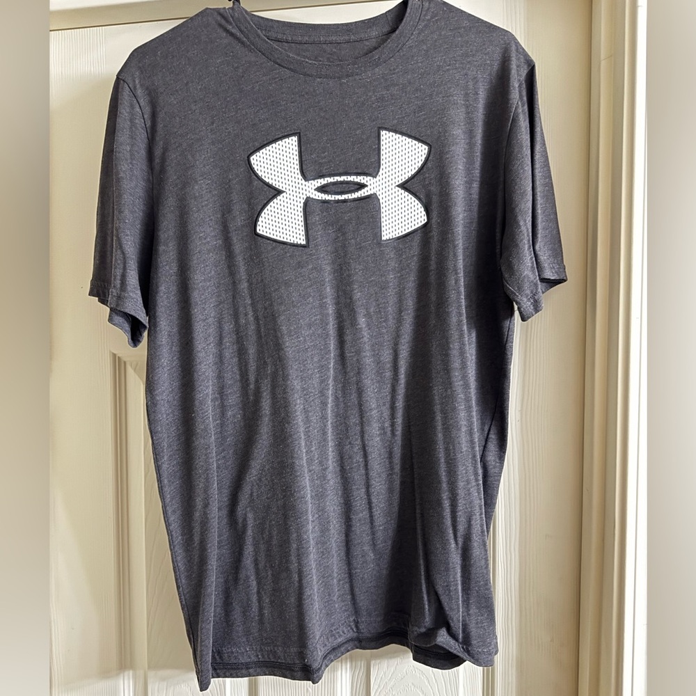 Men’s Under Armour T-Shirt NWOT